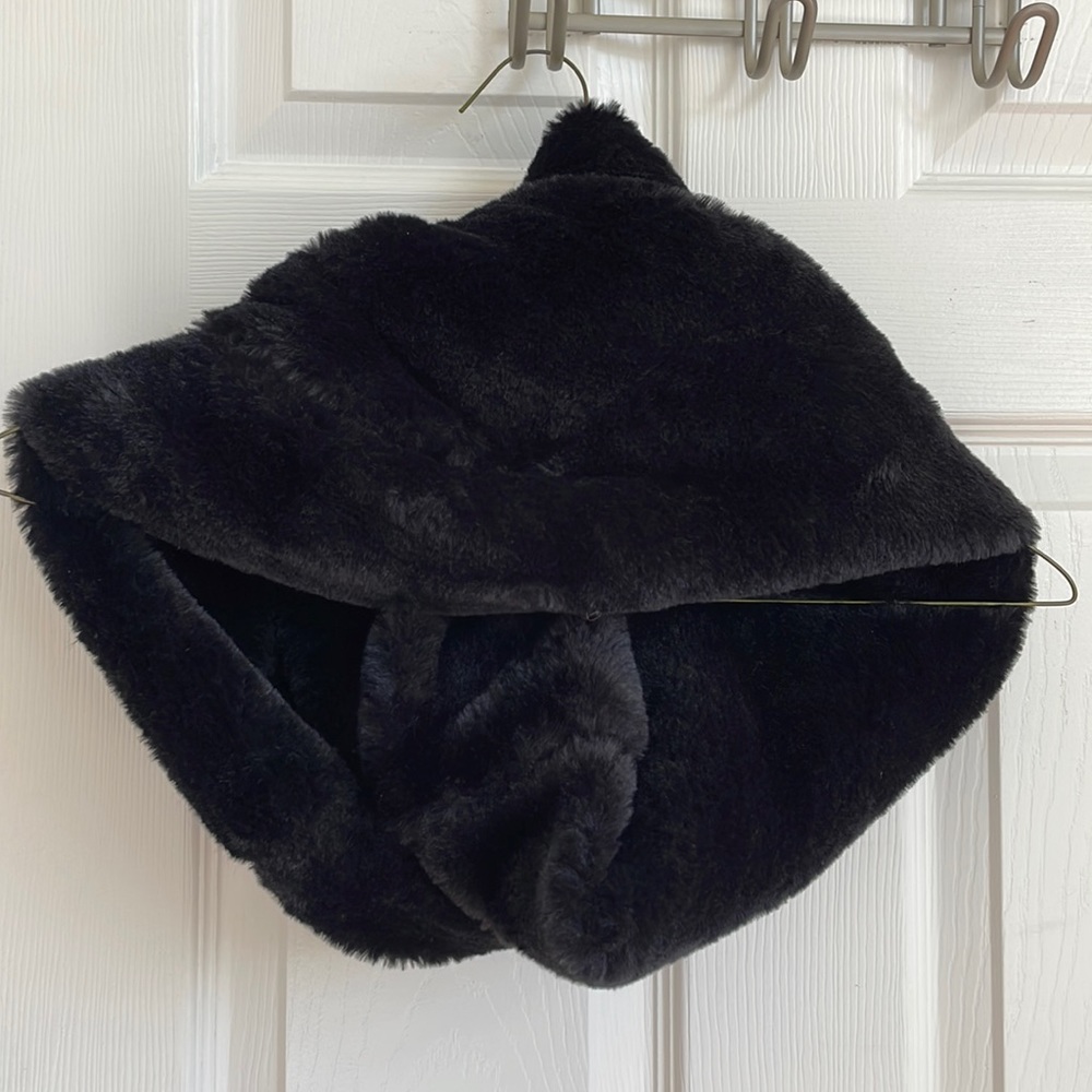Round fluffy scarf for winter